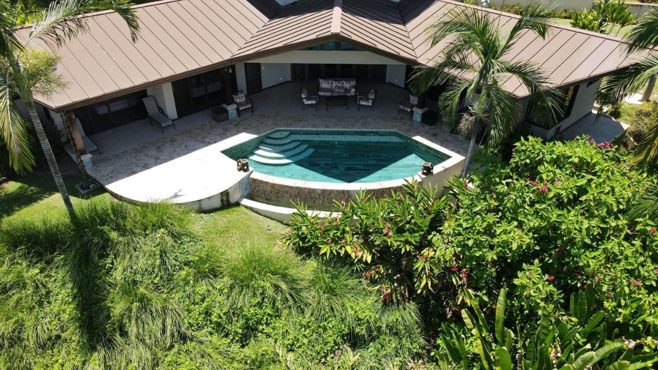 Villas By Tekoa อูวีตา ภายนอก รูปภาพ